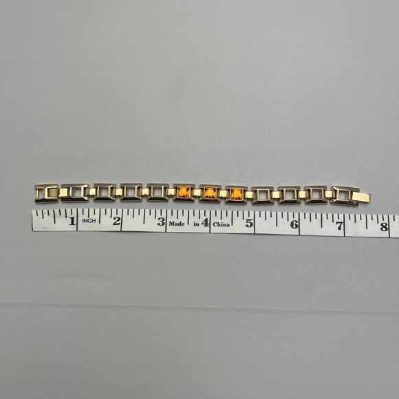 Link Bracelet in Gold with Rhinestones - Picture 4 of 4